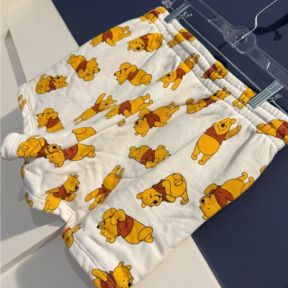 Disney Winnie the Pooh White fleece lined lounge shorts Size M - Picture 4 of 7